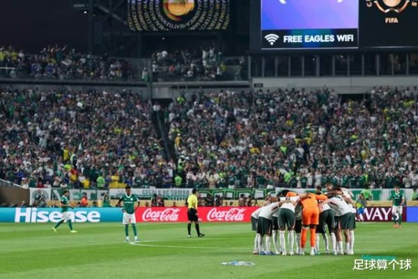 Cầu thủ trẻ Brazil 18 tuổi đ