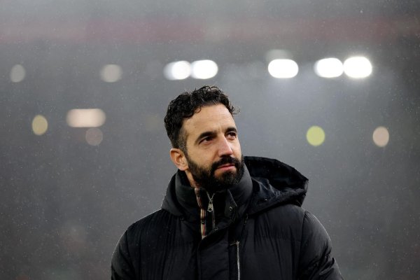 Manchester United tấn công t