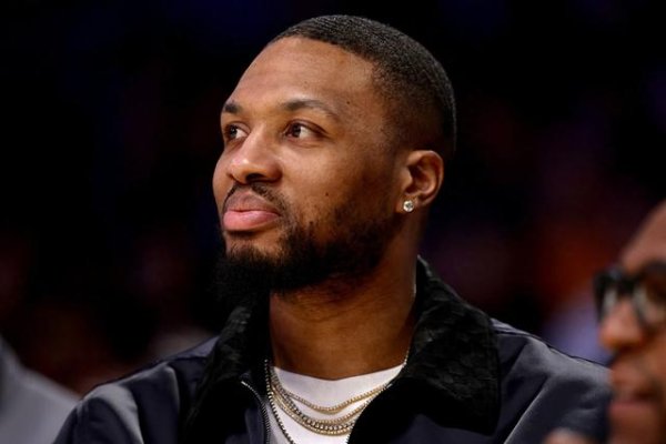 Lillard trở lại với những ng