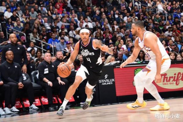 Cựu ngôi sao cánh Clippers dự kiến sẽ gia nhập Người khổng lồ Hy Lạp. Có khó để anh ta có được một h